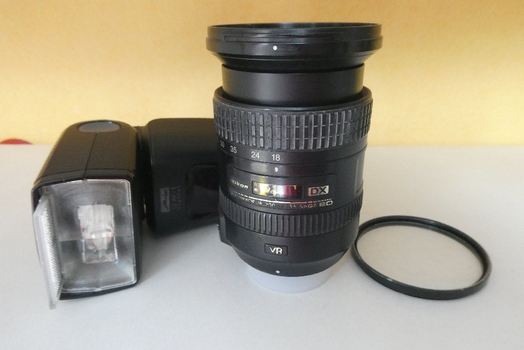 Nikon 18-200mm AF-S II+ Metz 52AF voor herstel of onderdelen, Audio, Tv en Foto, Fotografie | Lenzen en Objectieven, Niet werkend