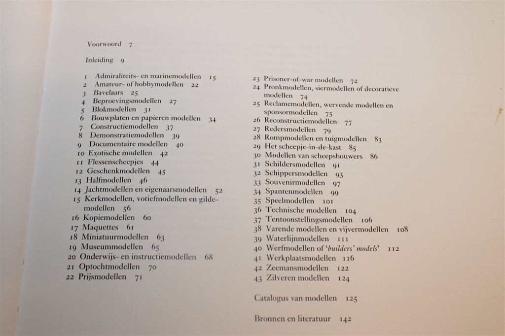 Schepen in het Klein — Historische Scheepsmodellen — Boek, Gebruikt, -, -, Ophalen of Verzenden