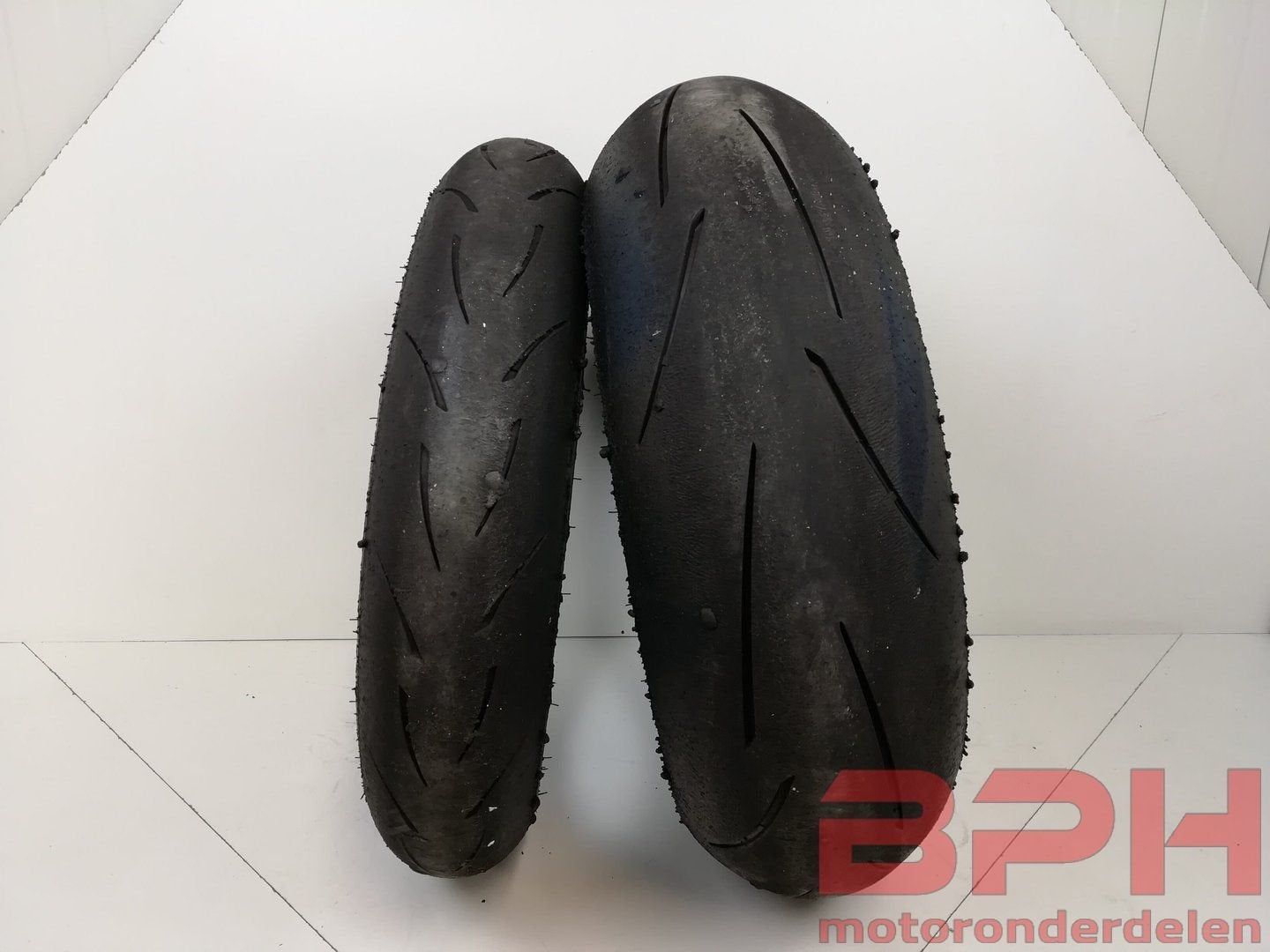 Gebruikte circuitbanden Metzeler Racetek RR 120/70/ZR17 / 20, Motoren, Gebruikt, -, -, Ophalen of Verzenden