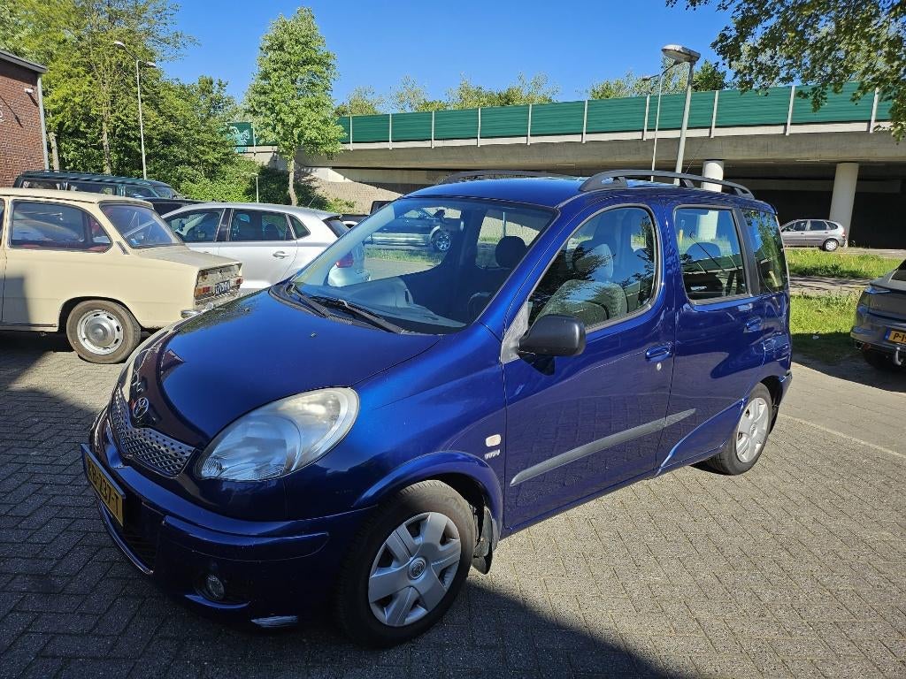 Toyota Yaris 1.3 Verso Automaat met achter schade, Auto's, Toyota, Automaat, 1299 cc, 4 cilinders, Yaris Verso
