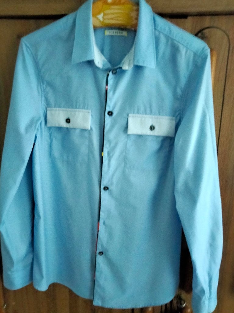 Iceberg blouse, Blauw, Zo goed als nieuw, Iceberg, Halswijdte 39/40 (M)