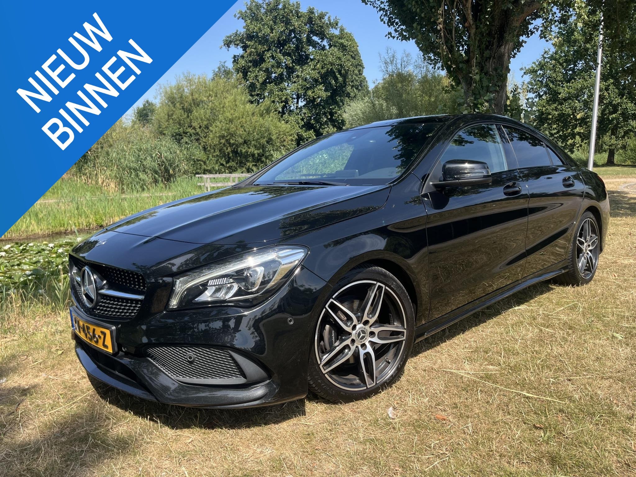Mercedes-Benz CLA-klasse 180 Business Solution AMG, Gebruikt, 4 cilinders, 715 kg, Leder en Stof