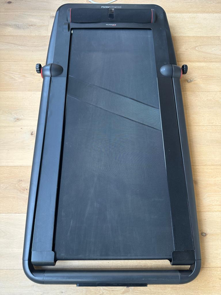 Flow Fitness Runner DTM200i Loopband - Compact en Stil, Ophalen, Zo goed als nieuw, Metaal, Loopband