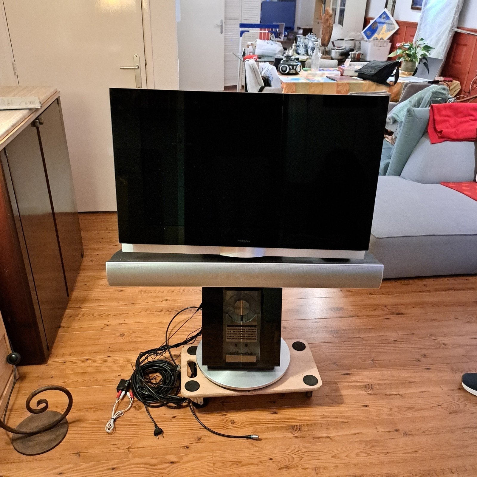 Bang & Olufsen BeoVision 7 TV met BeoLab 7-4 speaker, Ophalen, Zo goed als nieuw, 100 cm of meer, LG