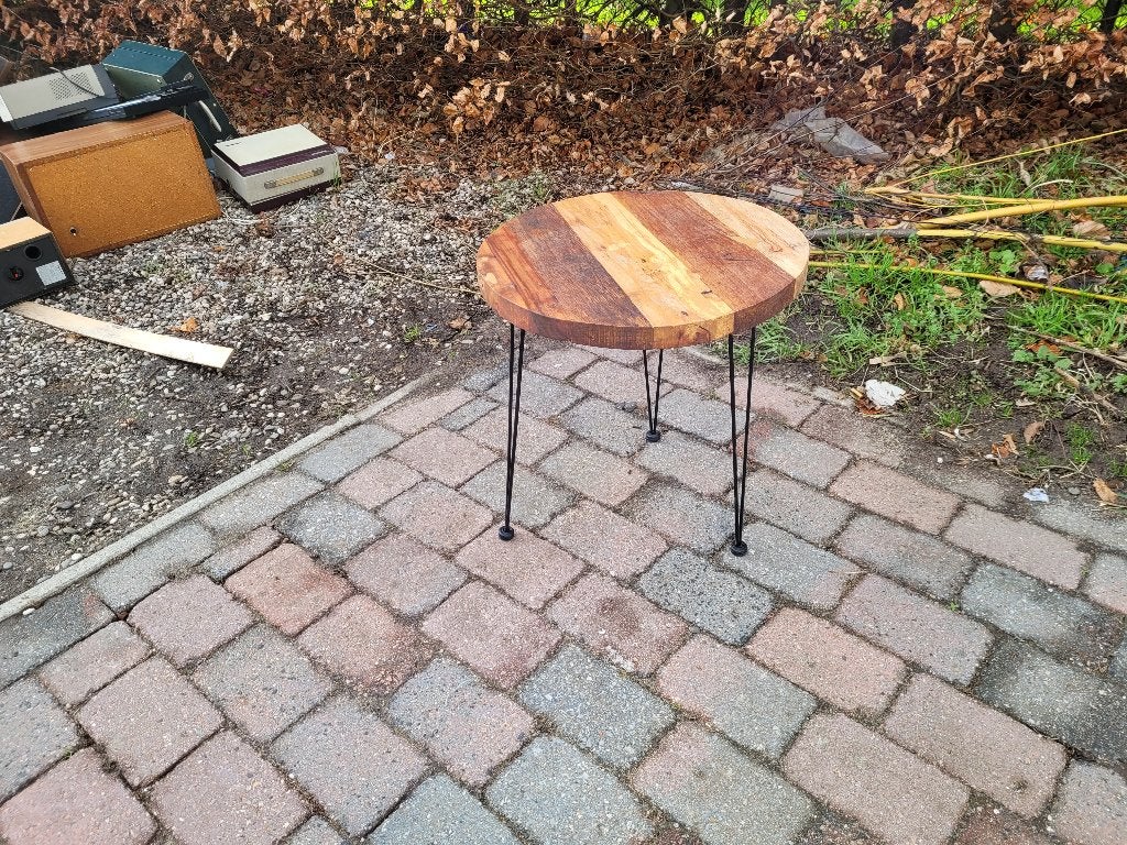 mooie net zgan houten design tafeltje, Ophalen, Zo goed als nieuw, 75 cm of meer, 60 cm of meer
