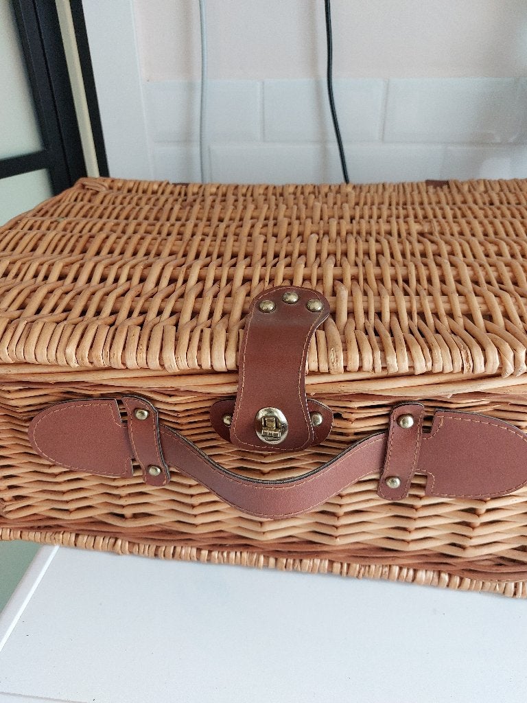 Rieten picknickmand, Ophalen of Verzenden, Zo goed als nieuw