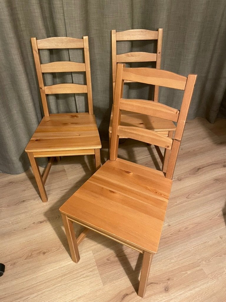 2 stoelen - 2 chairs IKEA wood, Huis en Inrichting, Stoelen, Ophalen, Gebruikt, Hout, Drie