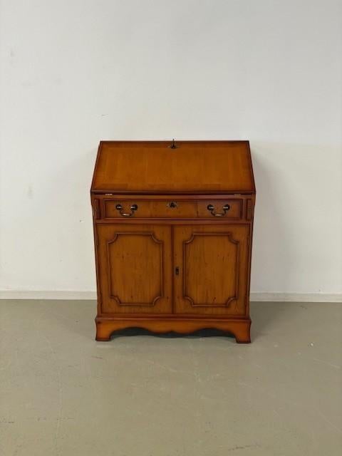 Engelse secretaire in taxus, Huis en Inrichting, Kasten | Secretaires, Ophalen, Zo goed als nieuw, Engels / Klassiek