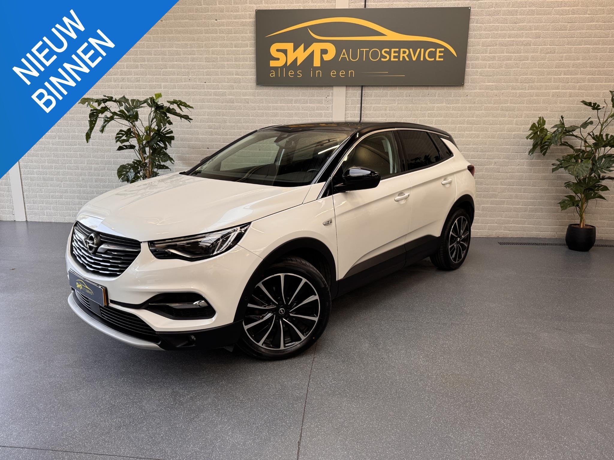 Opel Grandland X 1.2 Turbo Innovation | Pano | Navi | Camera, Auto's, Lane Keeping Assist, Gebruikt, 1199 cc, Leder en Stof