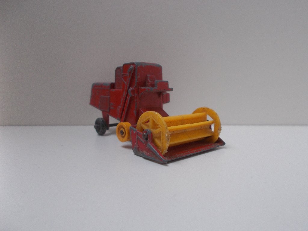 5998 Claas Combine Harvester Lesney Matchbox No 65, Ophalen of Verzenden, Gebruikt, Tractor of Landbouw
