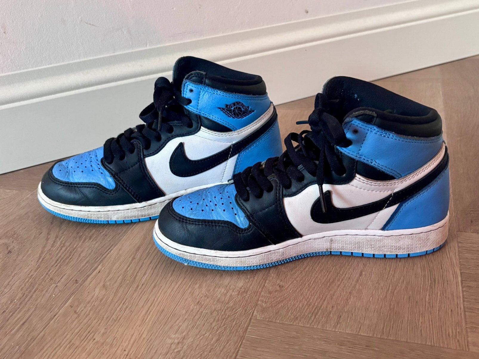 Nike Jordan air - 38,5 - weinig gedragen, Ophalen of Verzenden, Zo goed als nieuw, Jongen of Meisje, Sportschoenen