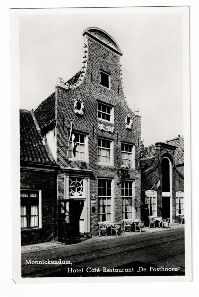 Monnickendam. Hotel Café Restaurant "De Posthoorn"., Verzamelen, Ansichtkaarten | Nederland, Ophalen of Verzenden, 1940 tot 1960