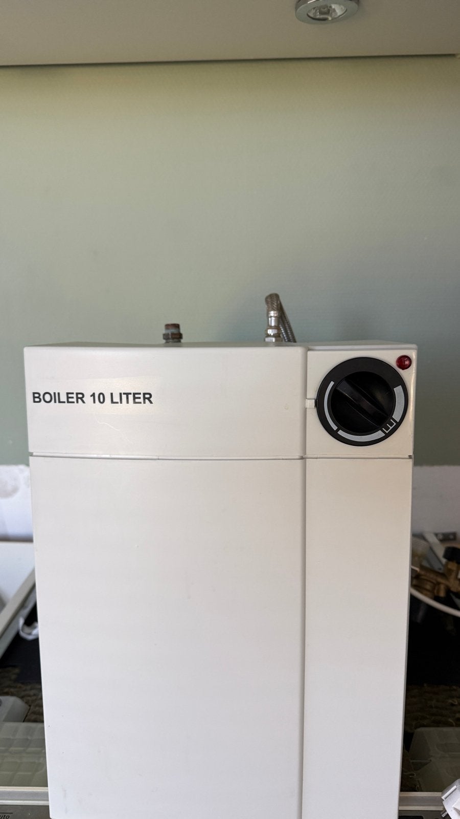 Boiler 10 liter UKB250UU/A02 - Zo goed als nieuw, Ophalen, Boiler, Zo goed als nieuw, Minder dan 20 liter