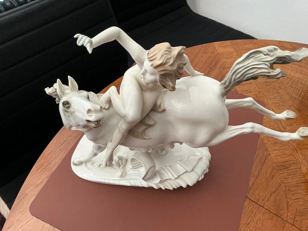 Art-Deco (woman on a horse ) Hutsenreuter ,ZELDZAAM❗️, Verzenden, Gebruikt, Mens