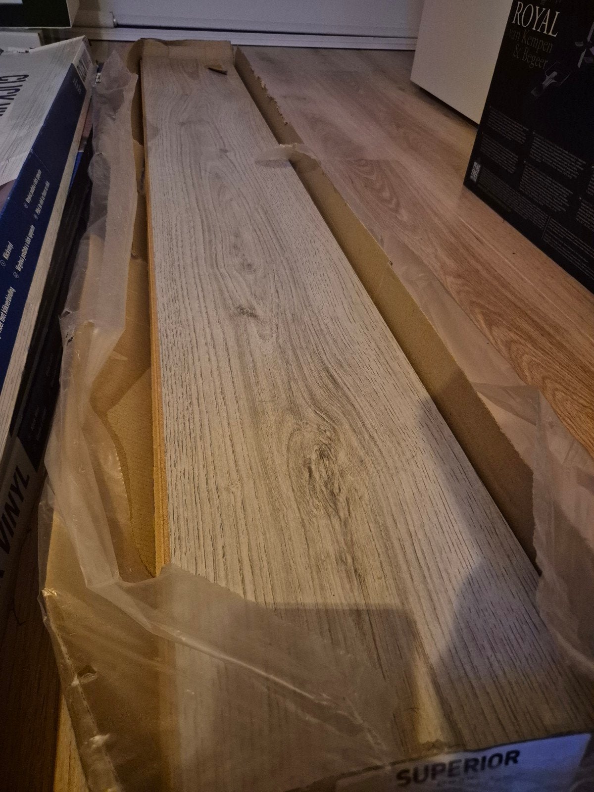 Laminaat grijs, Ophalen, Nieuw, Minder dan 5 m², 10 tot 30 cm