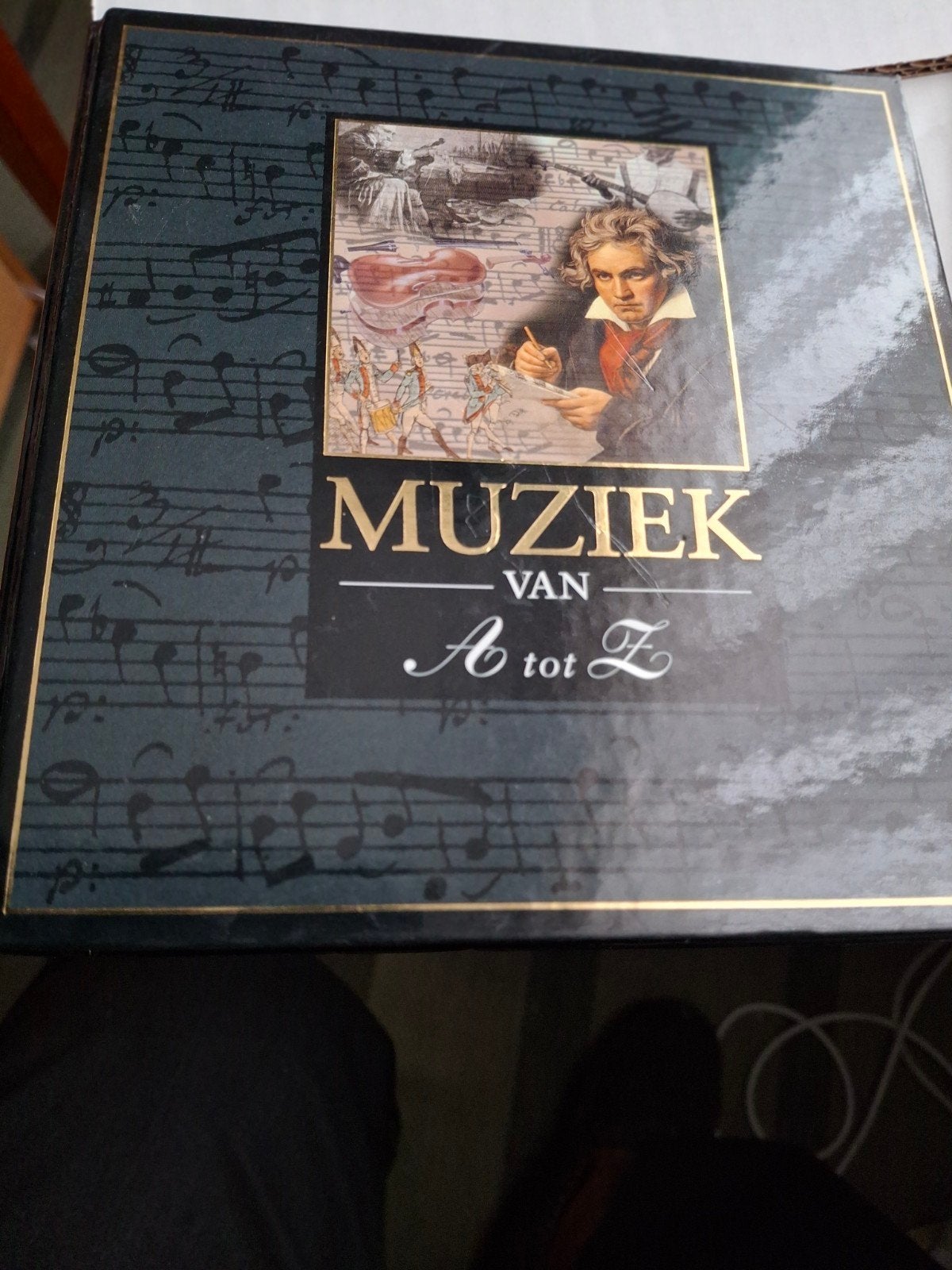 Muziek van A tot Z - Encyclopedie over muziek, Ophalen of Verzenden, Zo goed als nieuw, Algemeen
