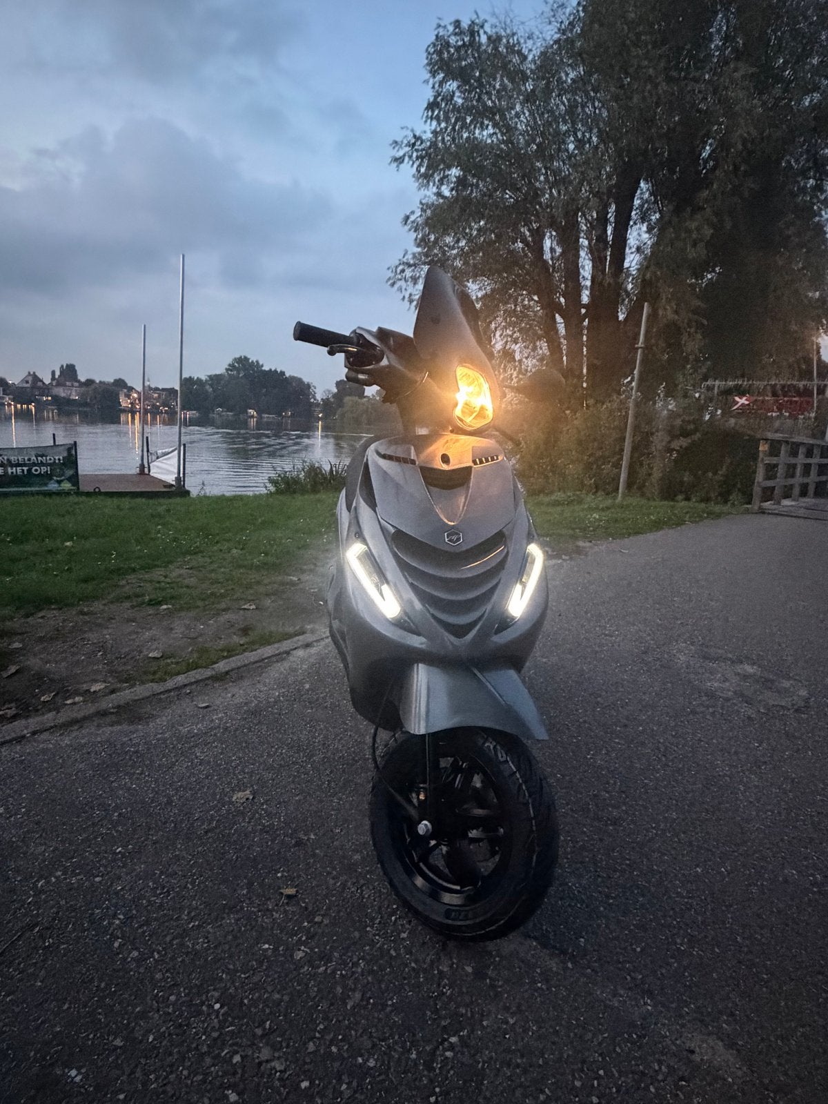 Piaggio Zip Scooter brom 4t 2v, Fietsen en Brommers, Ophalen of Verzenden, Zo goed als nieuw, Overige typen, Piaggio