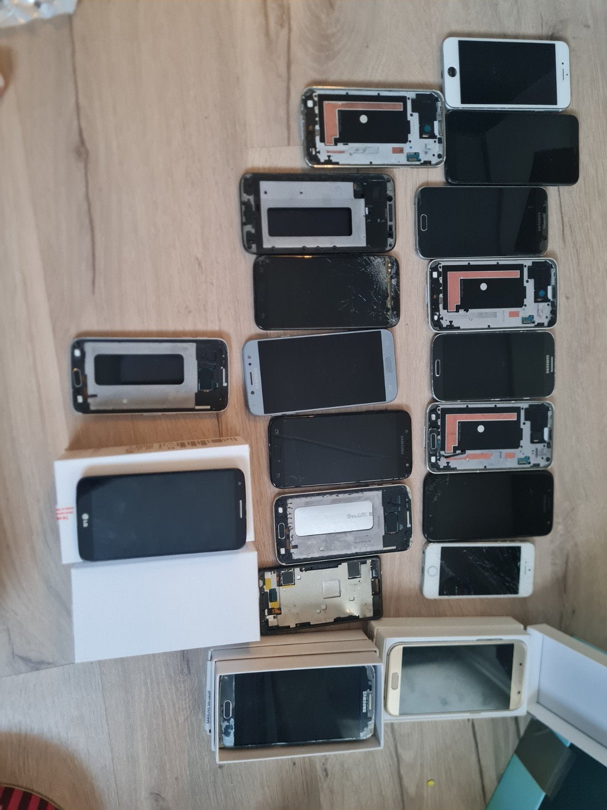 Partijen van diverse telefoononderdelen en behuizingen, Ophalen of Verzenden, Gebruikt, Overige typen