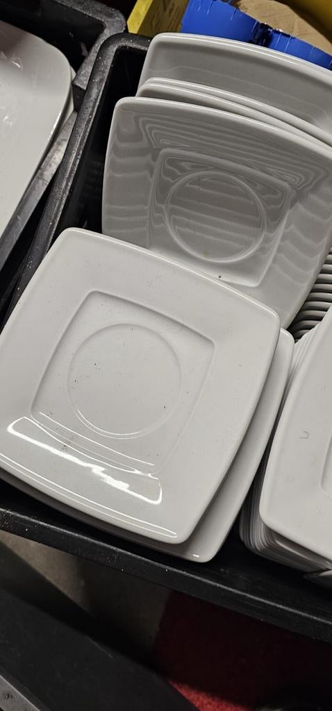 Partij borden bord schotel koffie servies keuken catering, Ophalen, Handel, Keramiek, Zo goed als nieuw