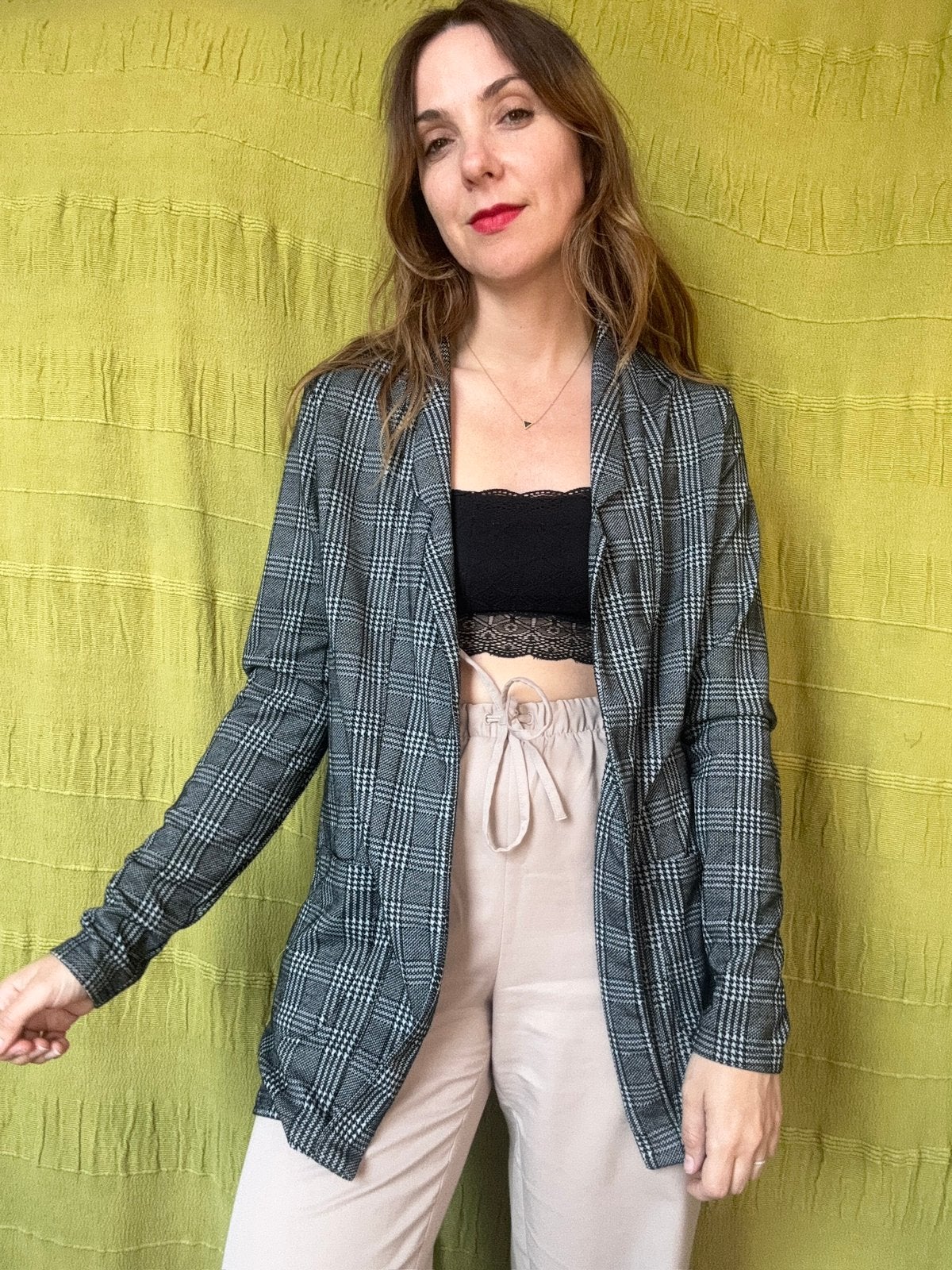 Blazer/vest - grijs - geruit / ruitjes - 38/M/medium, Kleding | Dames, Hgv, Hgv, Ophalen of Verzenden, Jasje