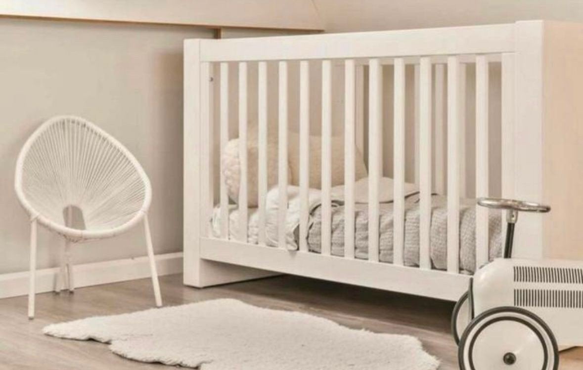 Cabino Baby Bed Mila Wit - Zo goed als nieuw ledikant, Ophalen, Zo goed als nieuw, Ledikant
