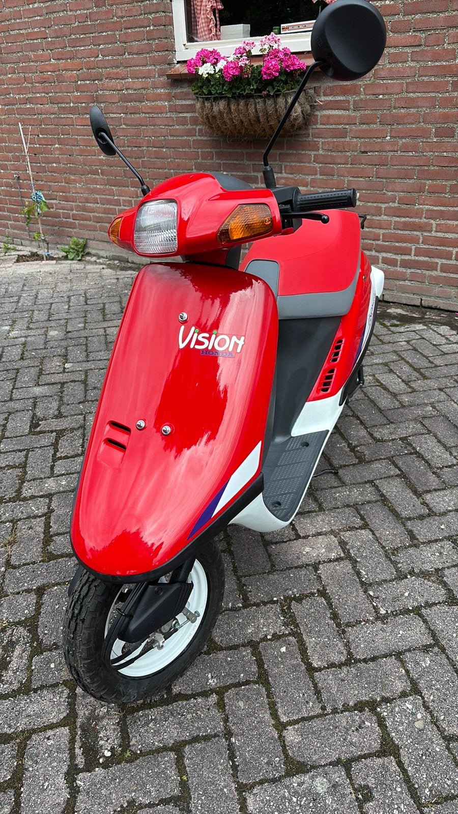 Honda Vision Metin 45km met orig 87km gereden ! Uniek, Fietsen en Brommers, Ophalen, Vision metin, Maximaal 45 km/u, Sa 50