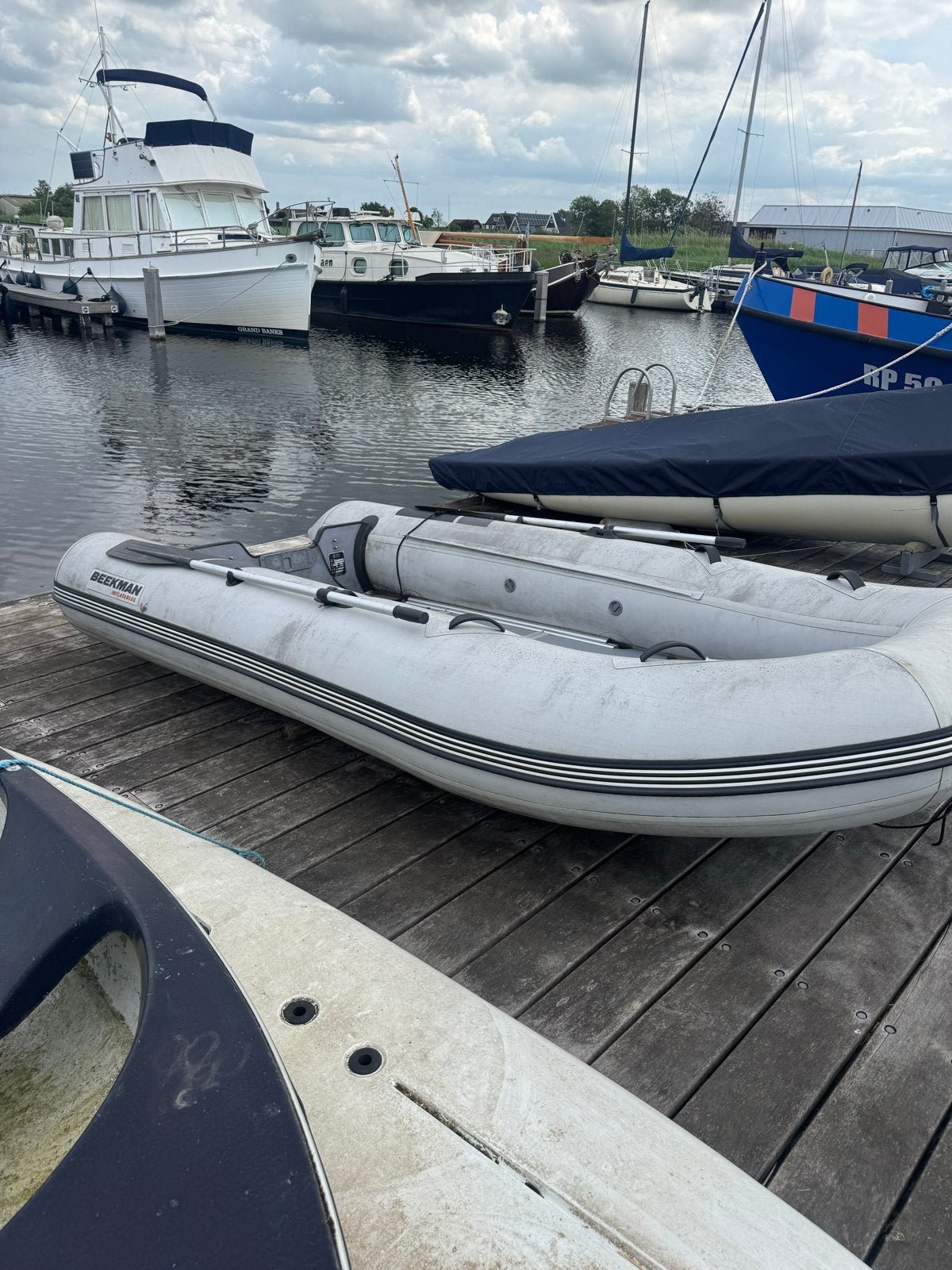 Beekman Opblaasboot met Mariner 5pk buitenboordmotor, Watersport en Boten, Rubberboten, Overige merken, Aluminium, Ophalen of Verzenden