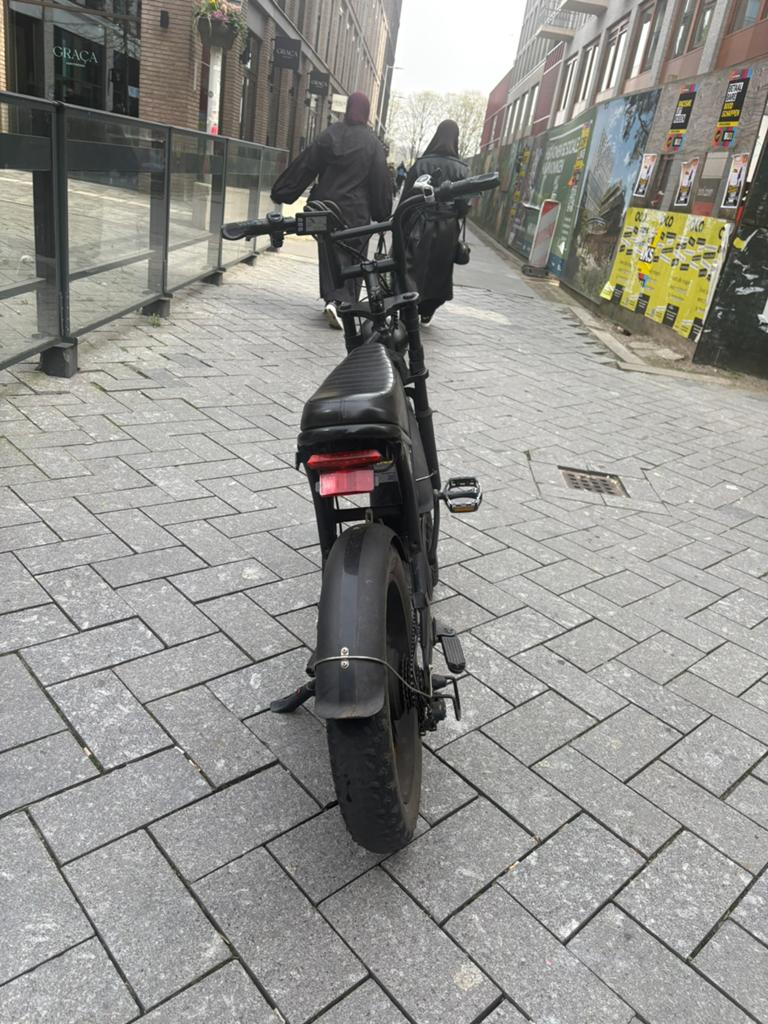 Ouxi v8 750 watt, Fietsen en Brommers, Snorfietsen en Snorscooters, Ophalen of Verzenden, Zo goed als nieuw, Elektrisch, Overige merken