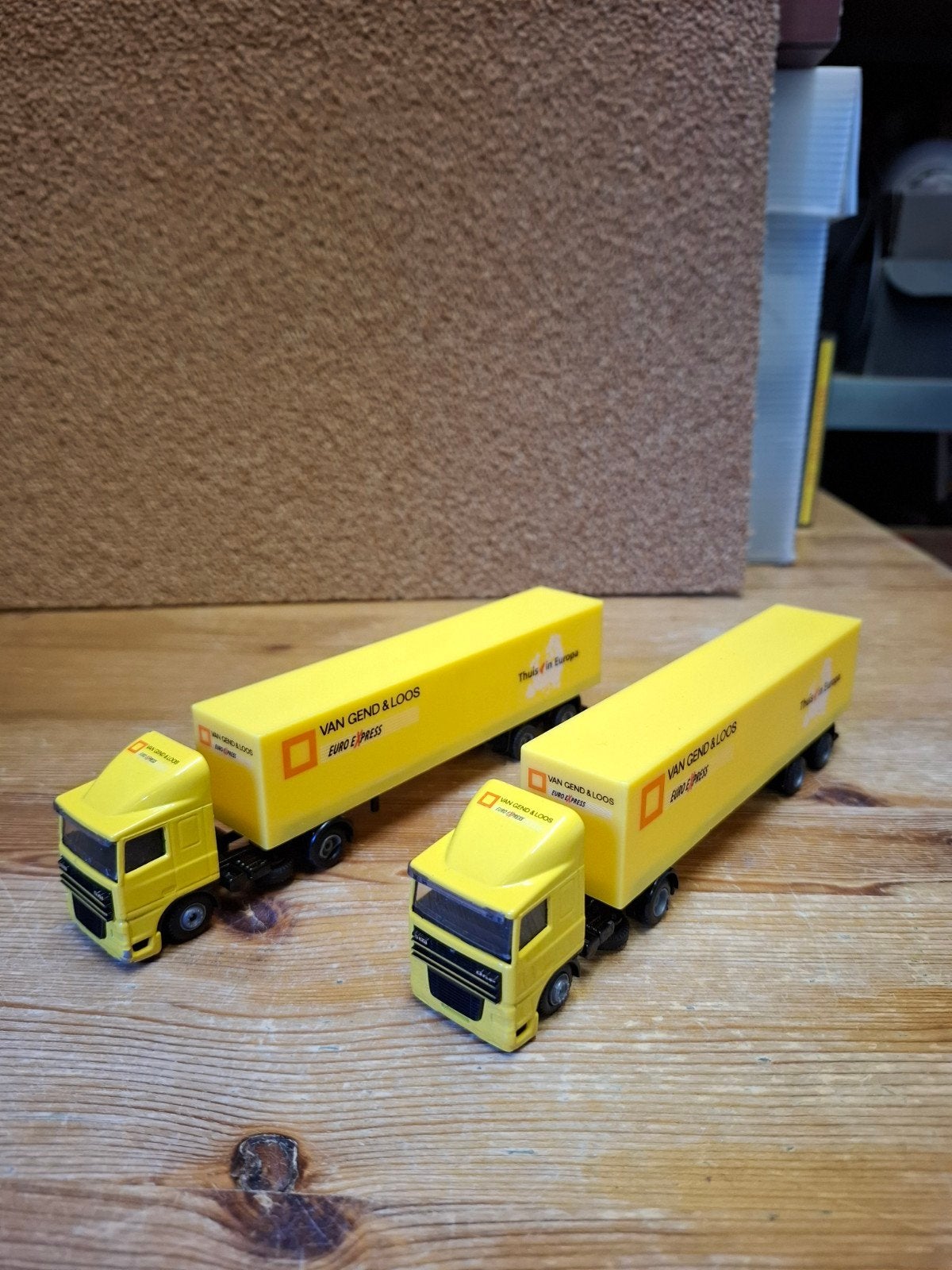 Miniatuur Daf met oplegger van gend en loos, Ophalen of Verzenden