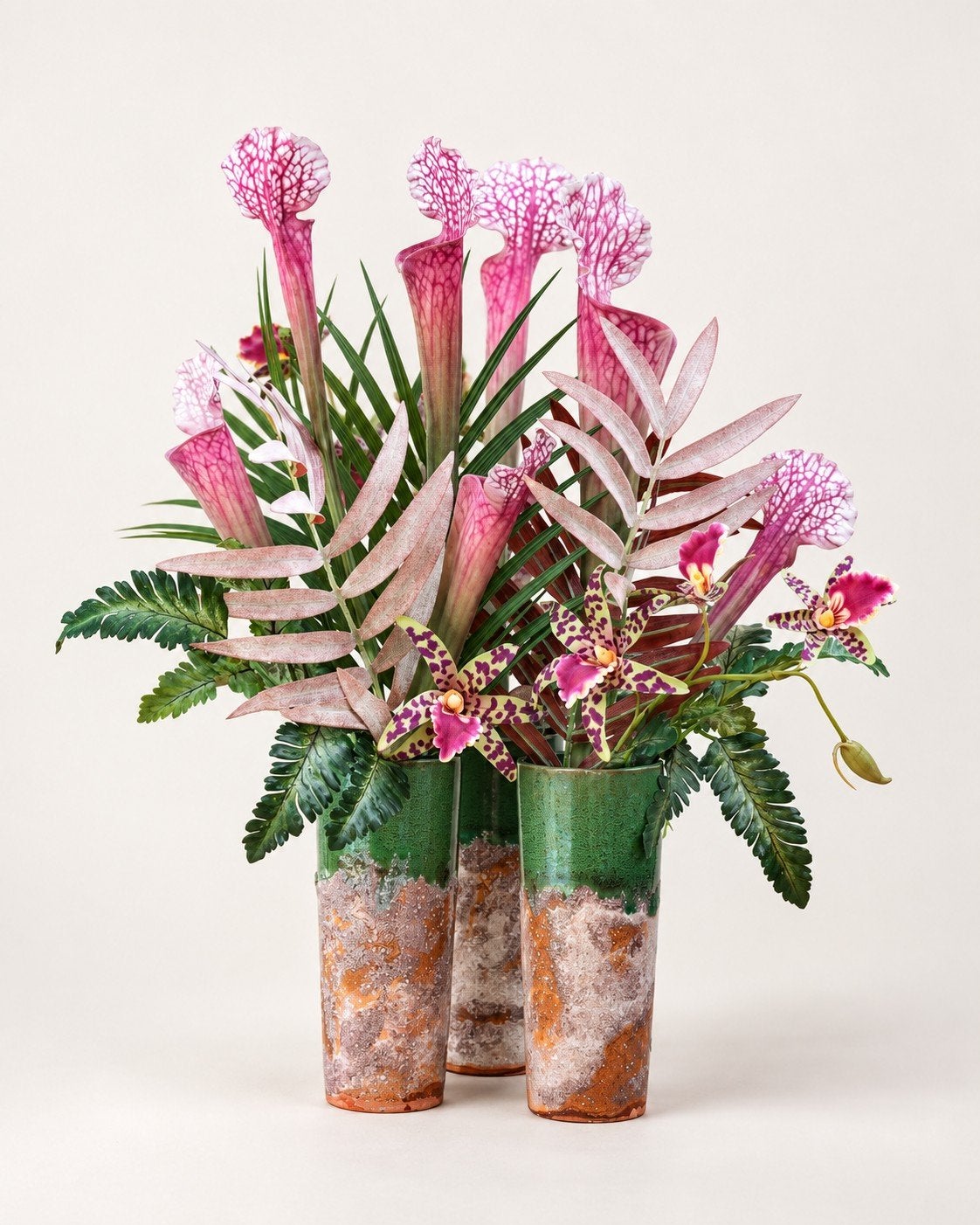Set van 3 decoratieve vazen met kunstbloemen, Huis en Inrichting, Meerkleurig, Nieuw, Ophalen of Verzenden, Inclusief decoratie