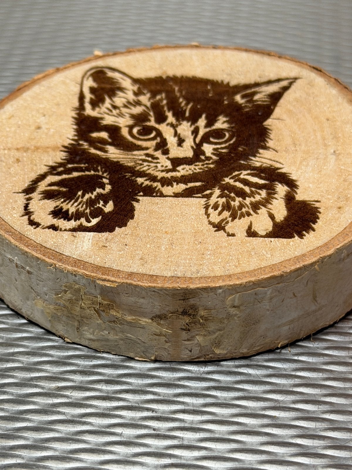 Houten schijf met gravure: vogel, hond, paard of poes, Hout, Beige, Verzenden, Nieuw