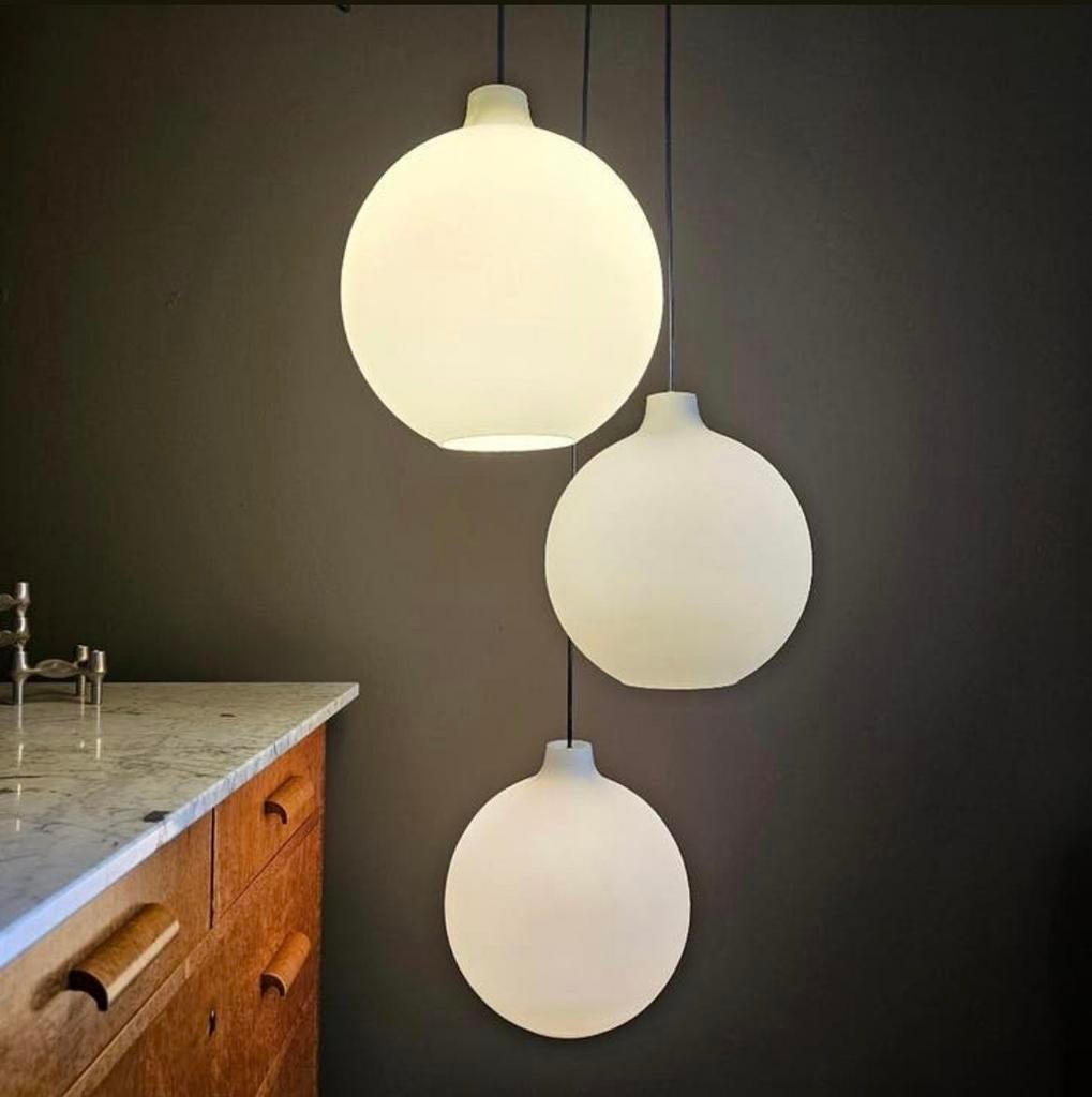 Louis Poulsen set 3x opalineglazen Satellite Vilhelm Wohlert, Ophalen, Tijdloos design, Zo goed als nieuw, Louis Poulsen