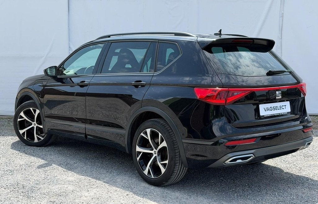 SEAT Tarraco 1.4 TSI e-Hybrid PHEV FR Business Intense // pr, Auto's, Seat, Stof, 4 cilinders, Zwart, Lichtsensor
