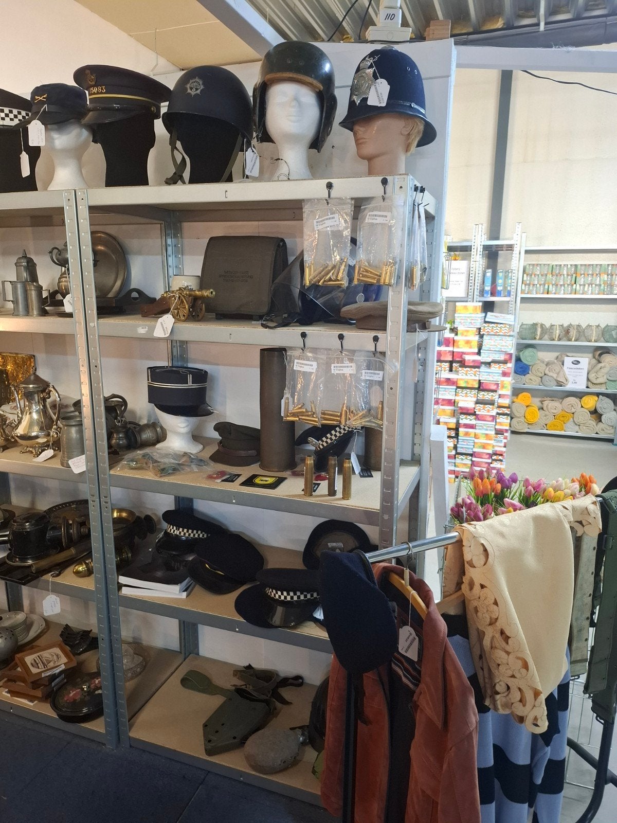 Diverse Militaria: Helm, Brandweer, Leger, Granaathuls, Ophalen, Overige soorten, Overige gebieden, Helm of Baret