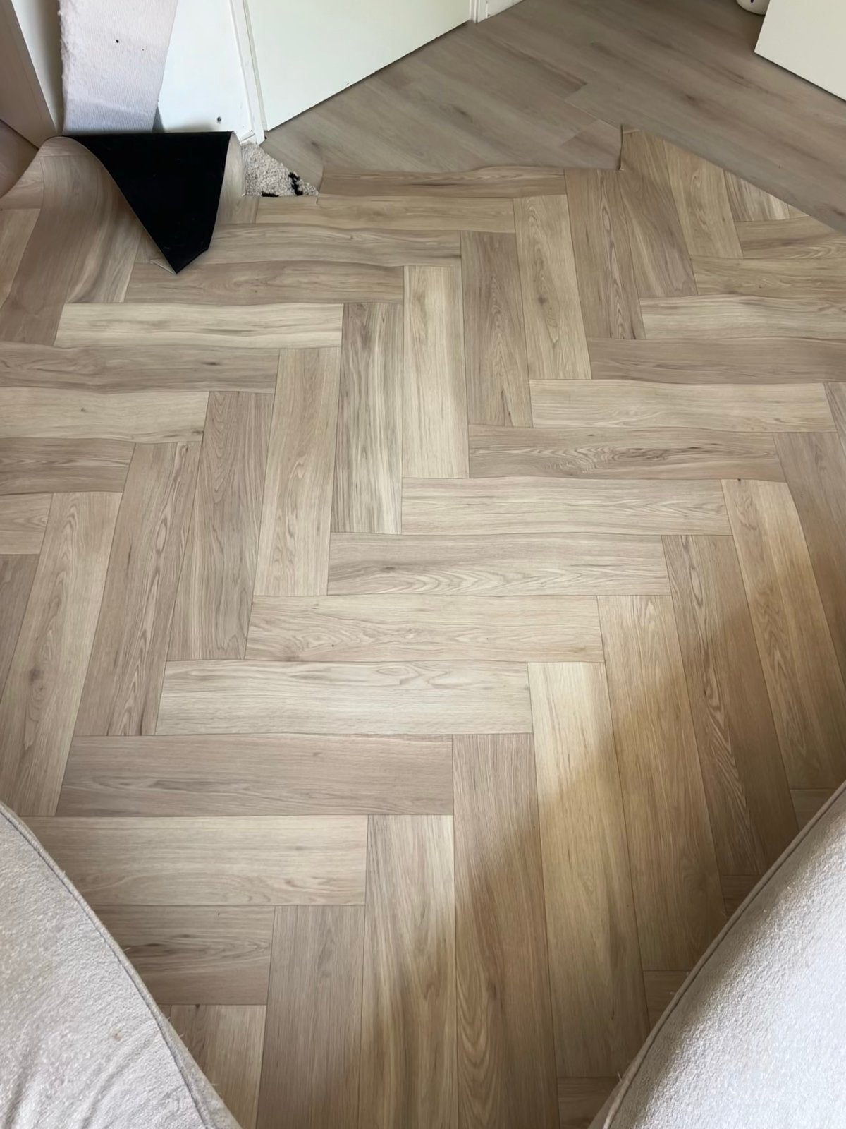 Lichtbruin vinyl in visgraatpatroon, Huis en Inrichting, Stoffering | Vloerbedekking, Ophalen, Bruin, Nieuw, Minder dan 5 m²