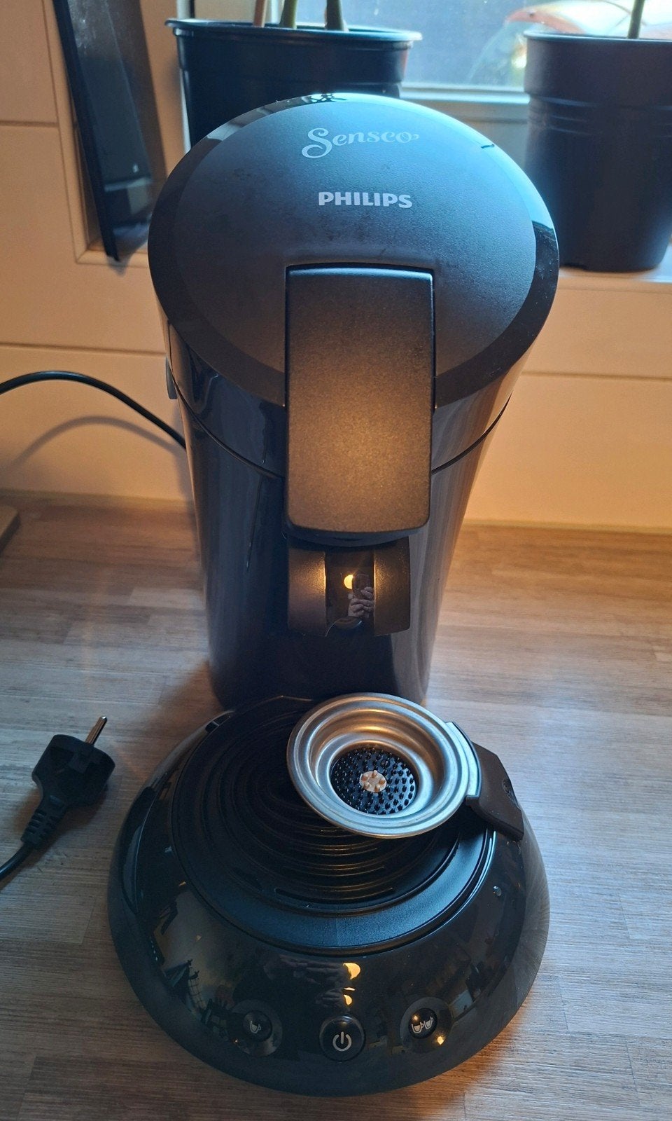Philips Senseo HD 6553 Koffiezetapparaat Zwart, Koffiemachine, Ophalen of Verzenden, Zo goed als nieuw, 2 tot 4 kopjes
