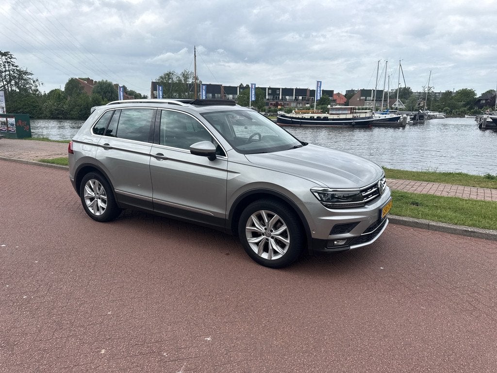 Volkswagen TIGUAN 1.4 TSI ACT Highline Business R, Auto's, Volkswagen, Euro 6, 4 cilinders, 150 pk, SUV of Terreinwagen