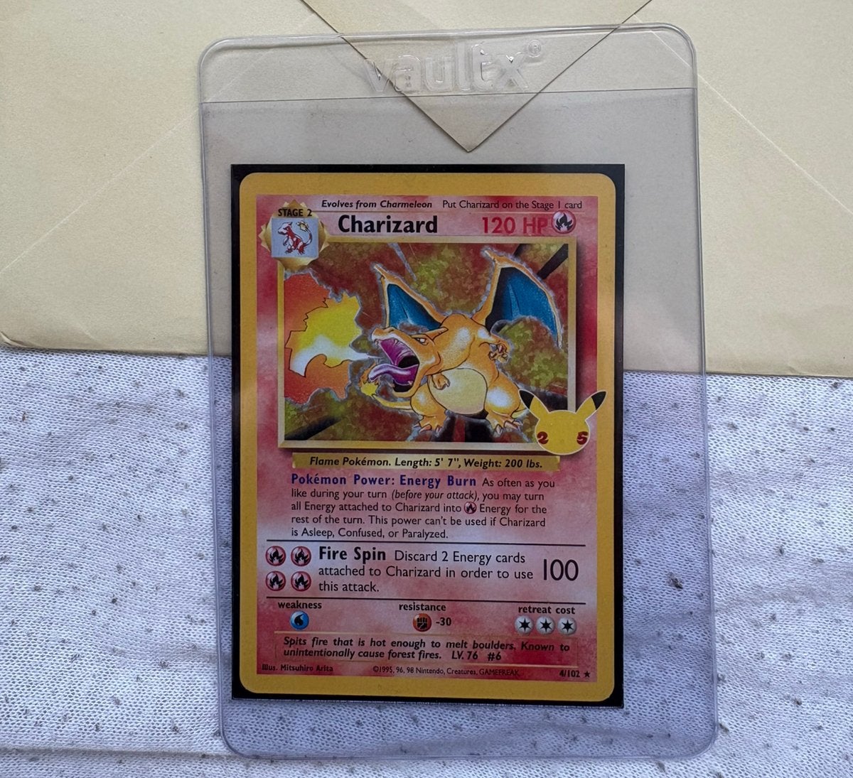 25 celebration Charizard, Ophalen of Verzenden, Zo goed als nieuw