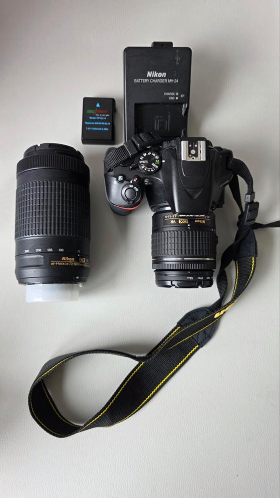 Nikon D3500 met twee lenzen en veel extra's, Gebruikt, Spiegelreflex, Ophalen of Verzenden, Nikon
