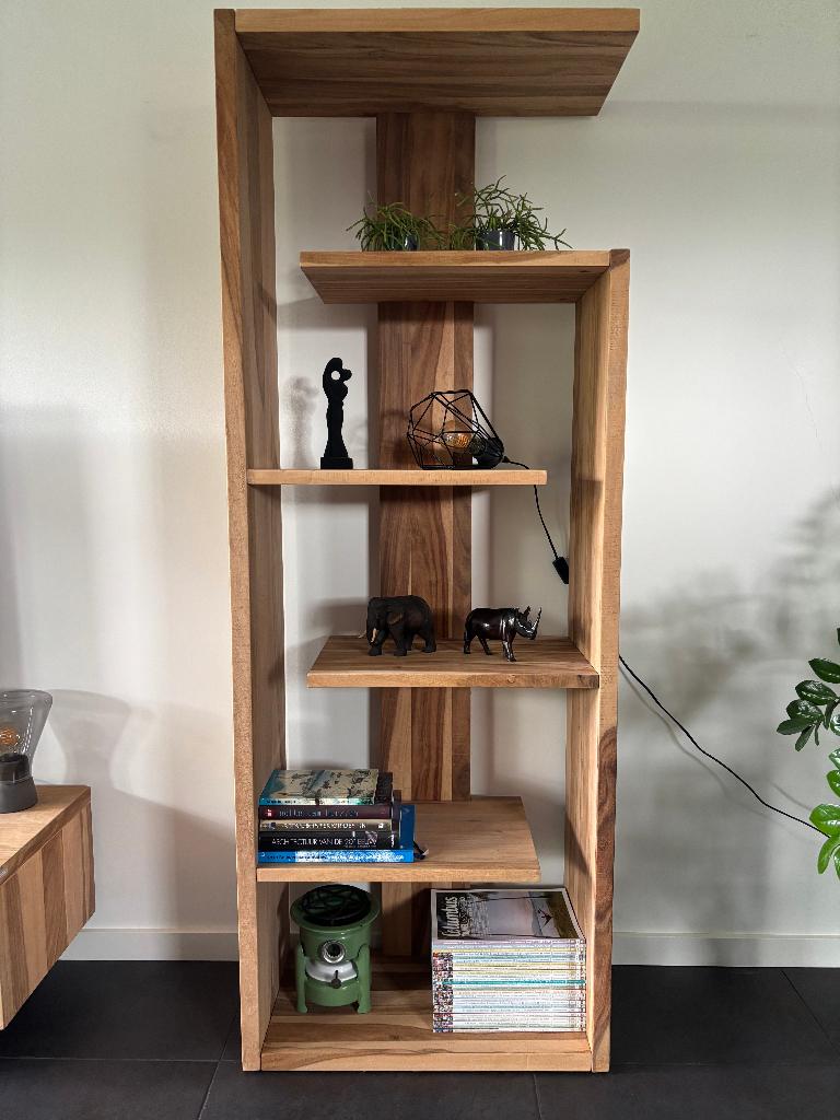 Xooon boekenkast hout, Ophalen, Met plank(en), Gebruikt, 50 tot 100 cm