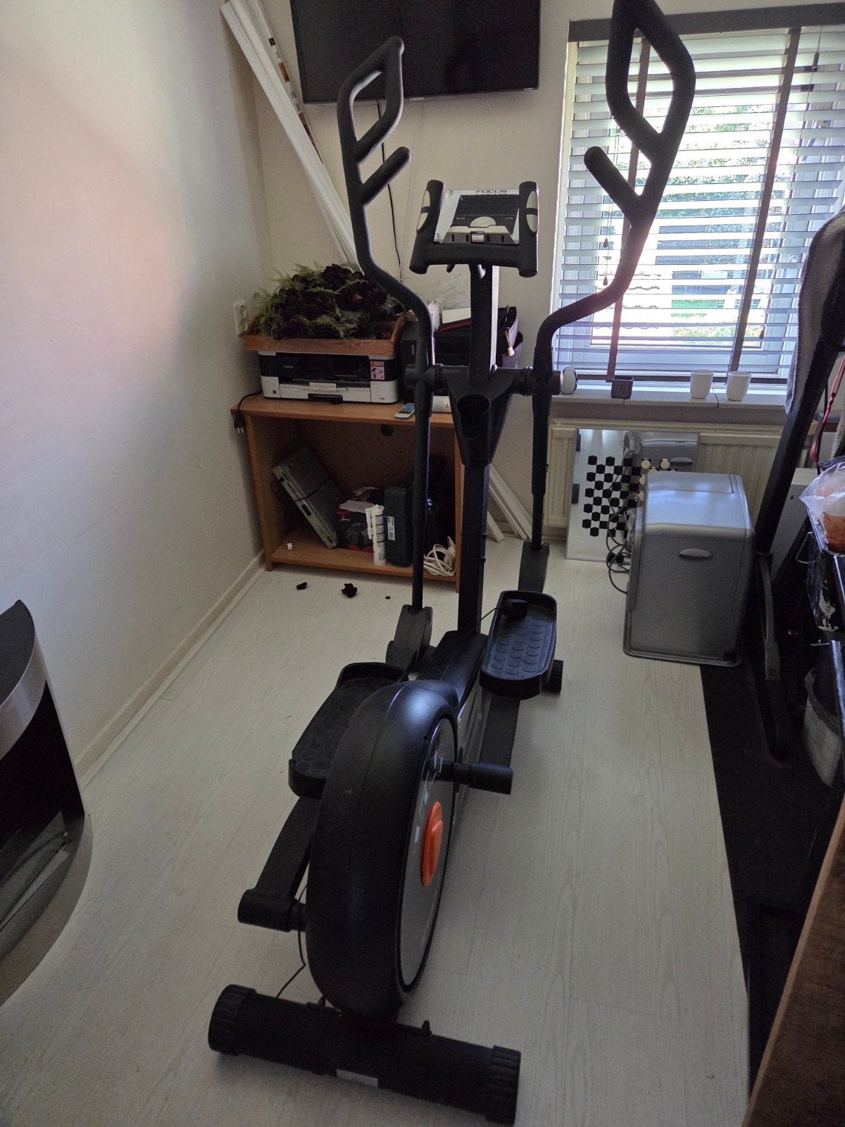 Focus Fitness Fox 5 iPlus Crosstrainer - ZGAN + Bluetooth, Ophalen, Zo goed als nieuw, Crosstrainer