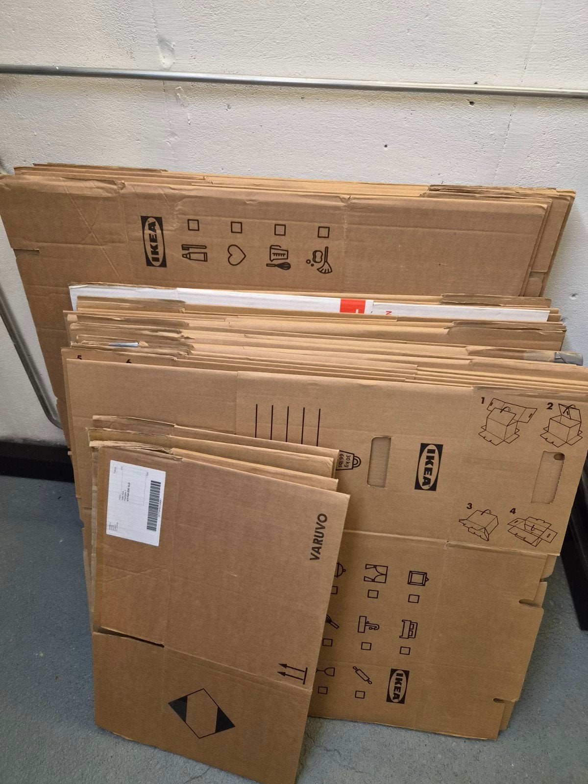 Verhuisdozen: 4 klein, 19 medium IKEA, 7 grote IKEA, Ophalen, Gebruikt, Doos, Opvouwbaar