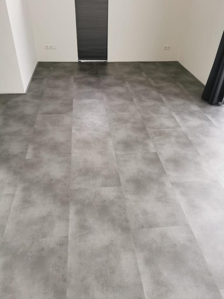 Hügge PVC vloer stone grey 35m2, Ophalen, Kunststof, 50 tot 150 cm, Vloerdelen of -planken