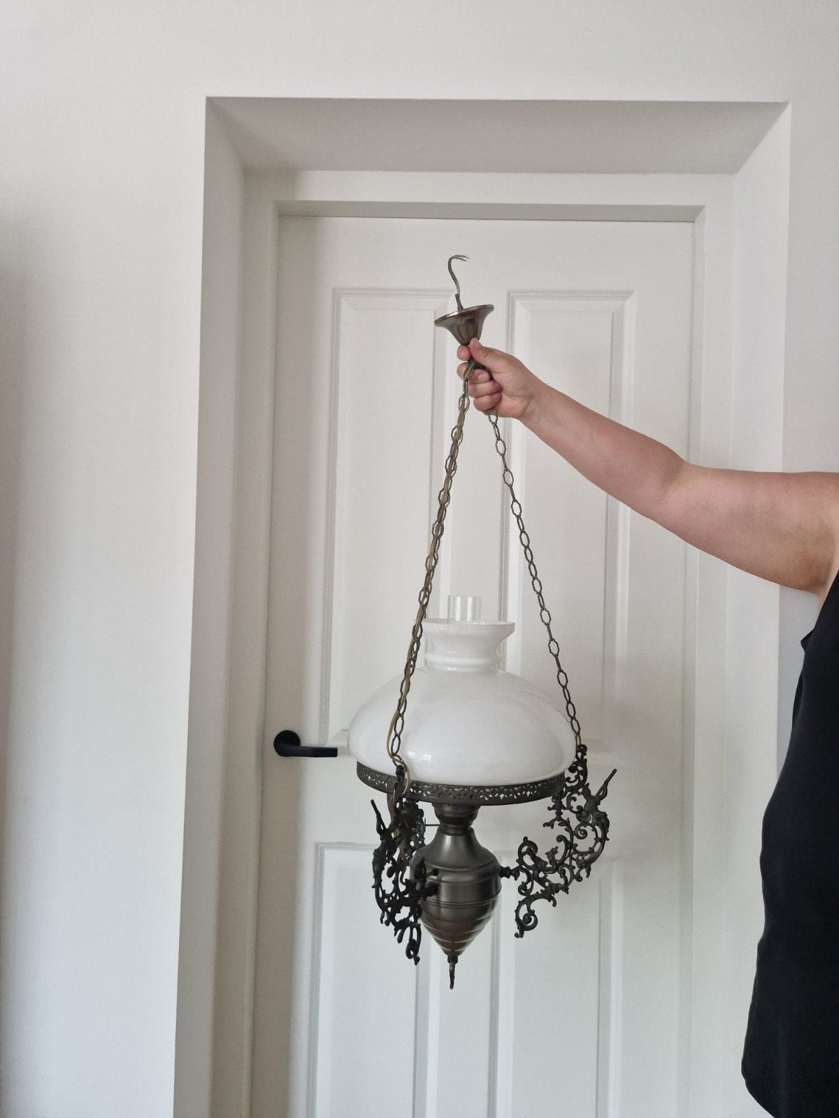 Antieke hanglamp, Ophalen