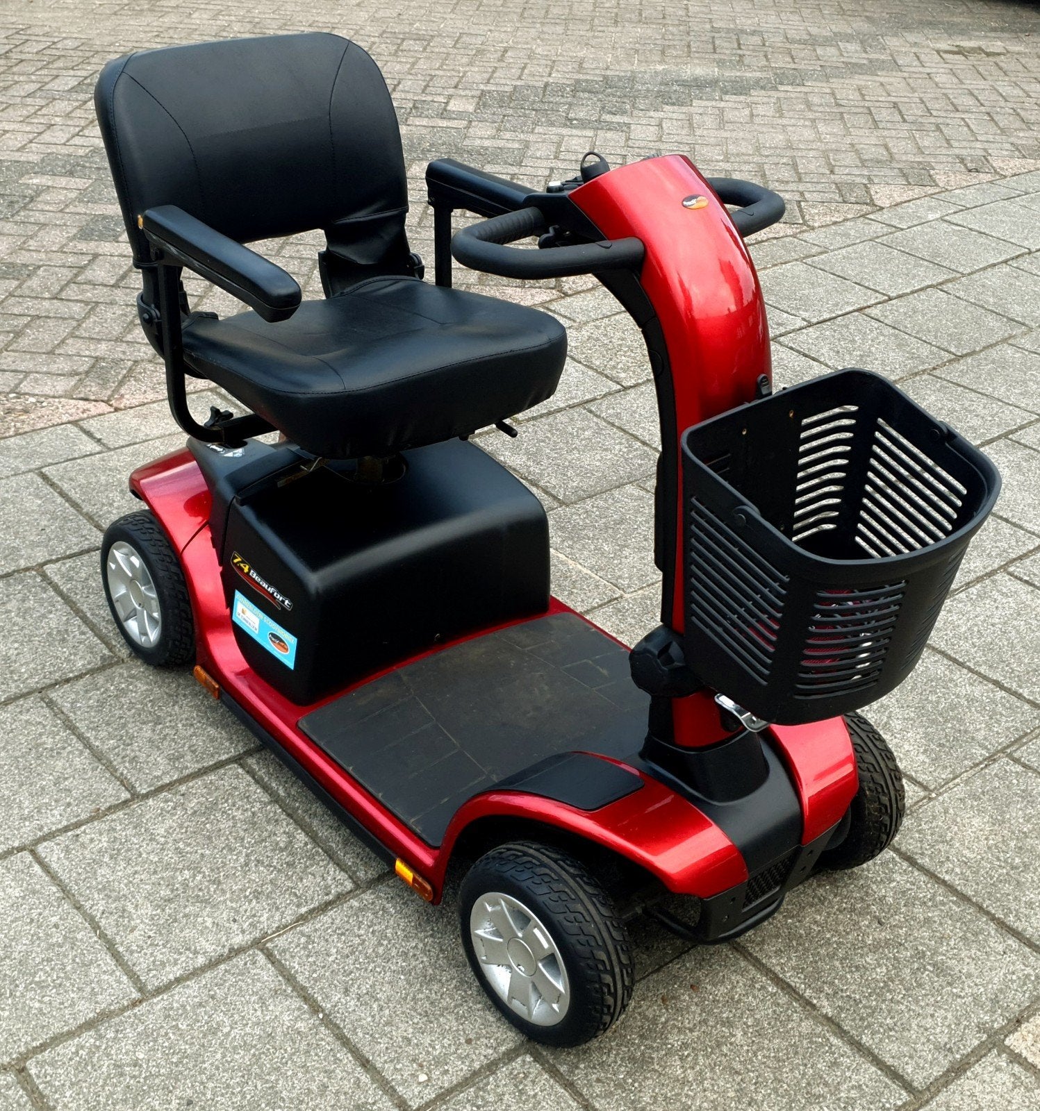 Nette compacte 4 wiel scootmobiel merk Beaufort NIEUWSTAAT, Diversen, Beaufort, Beaufort, Ophalen of Verzenden, 46 km of meer