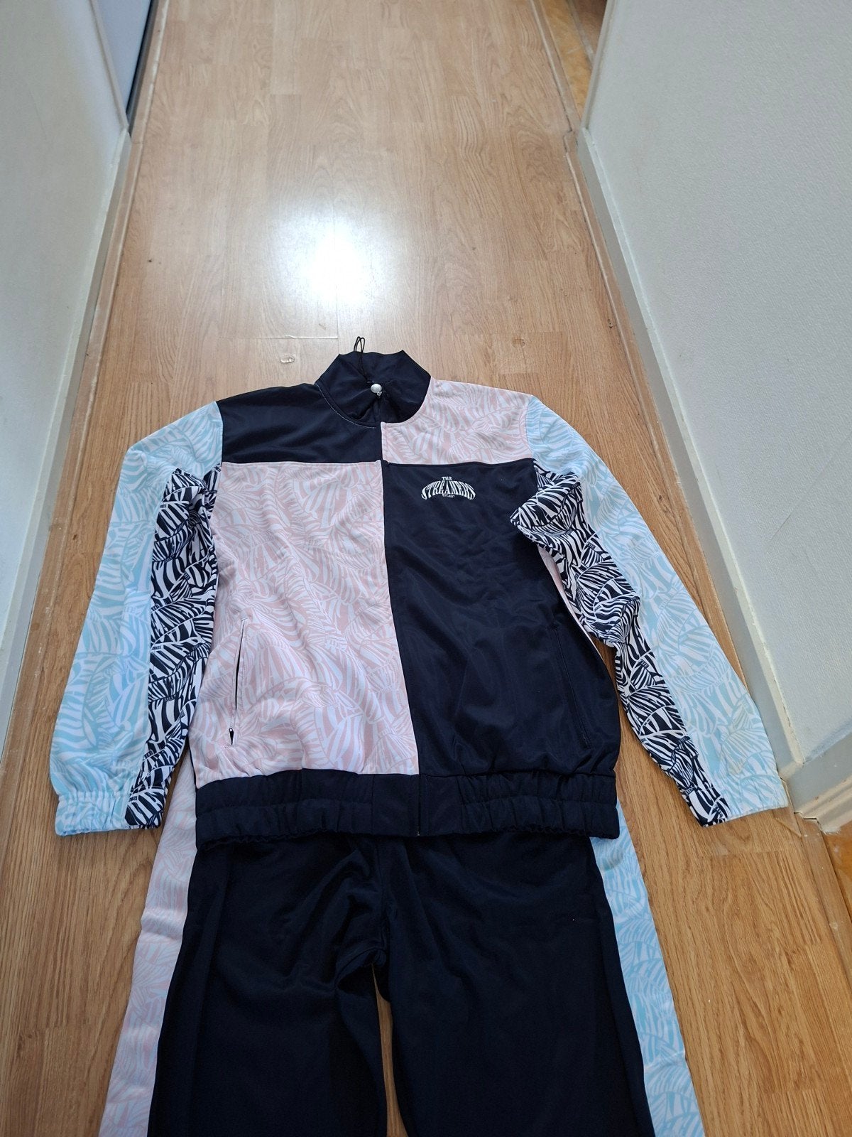 Trainingspak THE STREAMERS XL NIEUW, Ophalen of Verzenden, Nieuw, Maat 56/58 (XL)