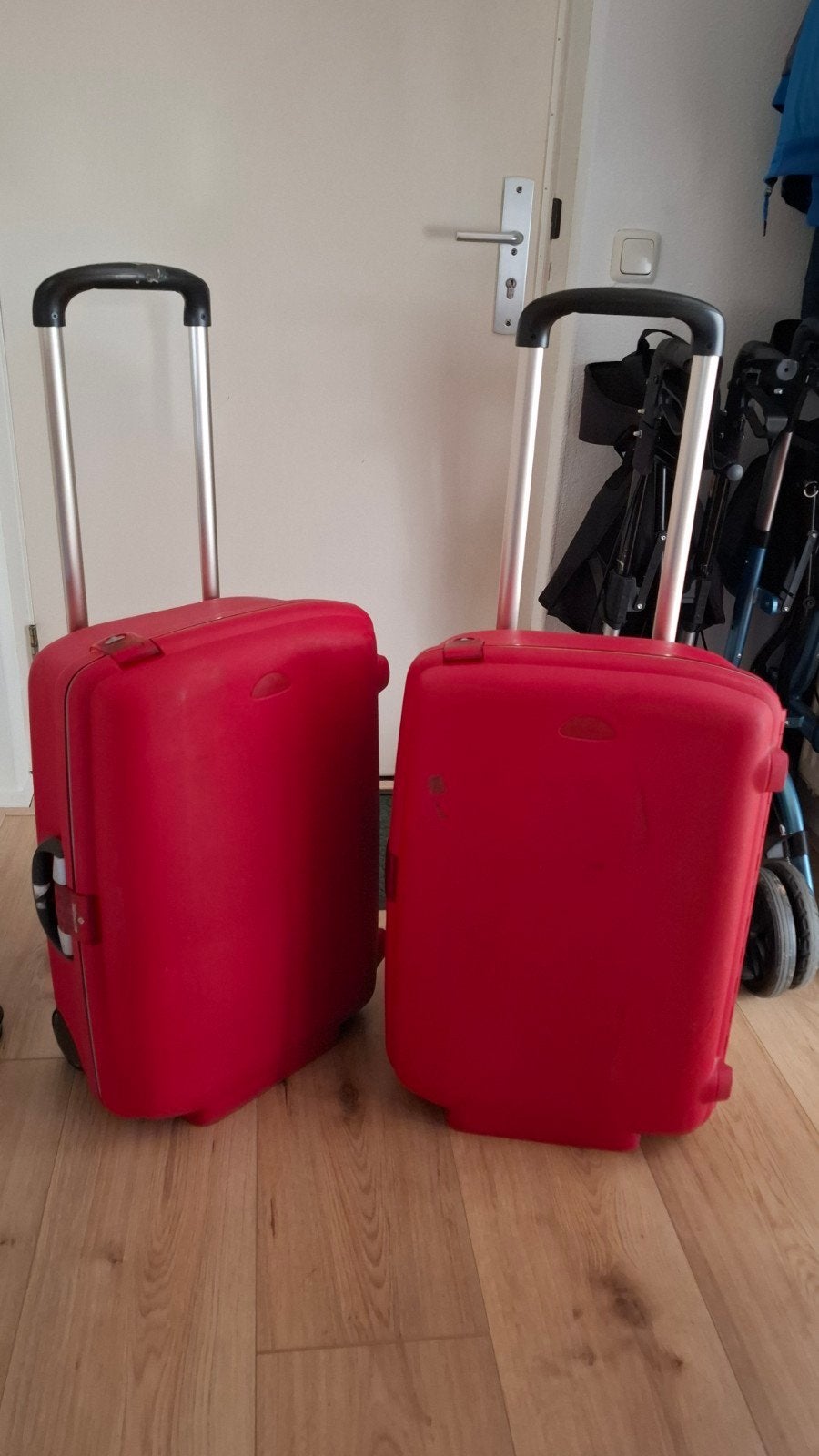 Twee grote Samsonite koffers 42 bij 66 cm, Sieraden, Tassen en Uiterlijk, Koffers, Gebruikt, Hard kunststof, 35 tot 45 cm, Wieltjes
