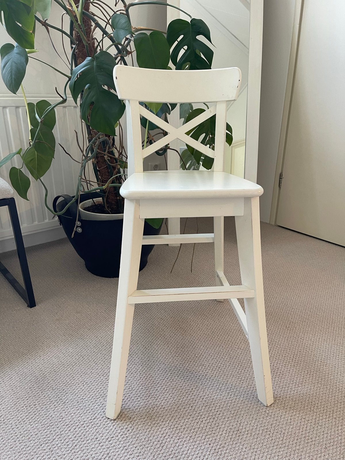 Ingolf Ikea Witte houten kinderstoel met kruisrugleuning, Huis en Inrichting, Stoelen, Ophalen, Gebruikt, Wit, Eén
