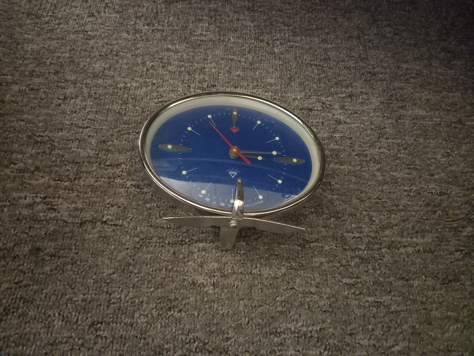 Vintage tafelklokje met blauwe wijzerplaat, Ophalen, Gebruikt, Vintage, Analoog