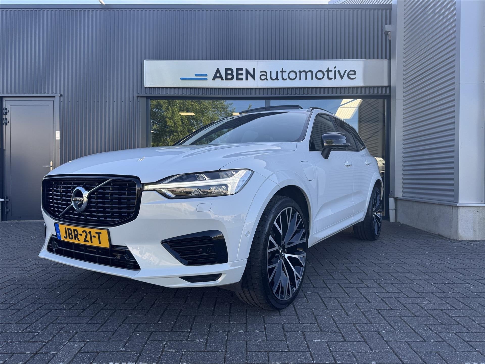 Volvo XC60 T6 340PK R-Design (PANO|22"|360|MEMORY|HARMAN KAR, Automaat, Adaptive Cruise Control, Gebruikt, 1969 cc